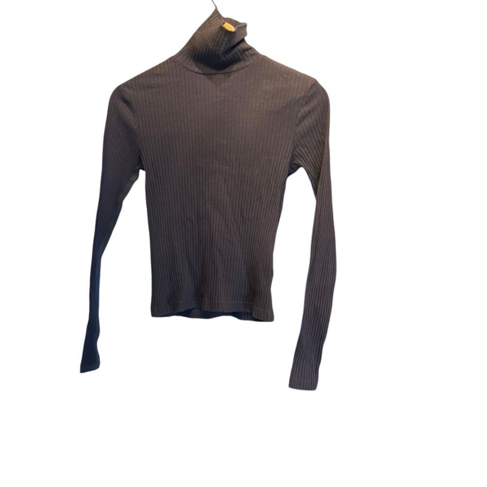 NWT. H&M Divided. Women's Gray Ribbed Turtleneck Sweater. Size Small.